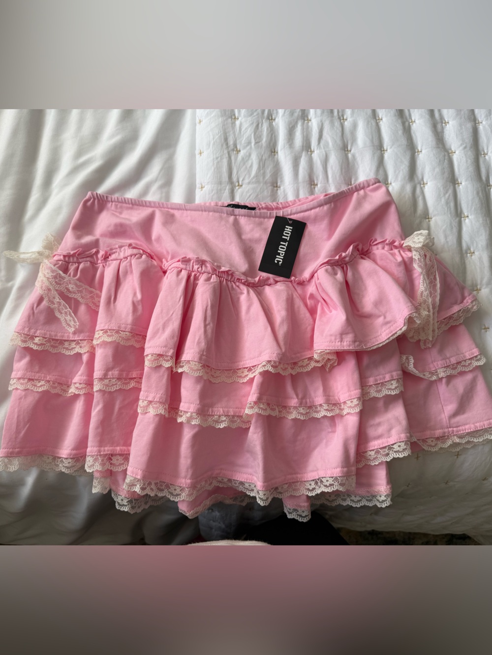 *NWT* Hot Topic Pink Ruffled Lace-Trim Mini Skirt